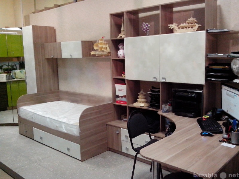 Продам: Комплект мебели для детской ЛДСП+МДФ