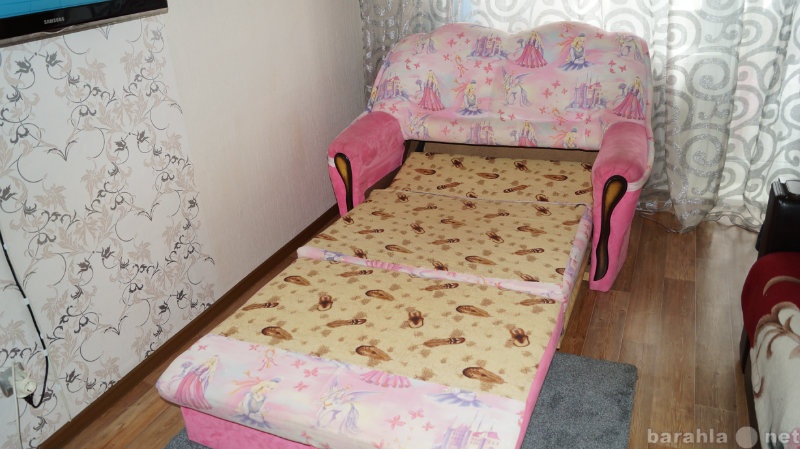Продам: красивущий диванчик для девочки