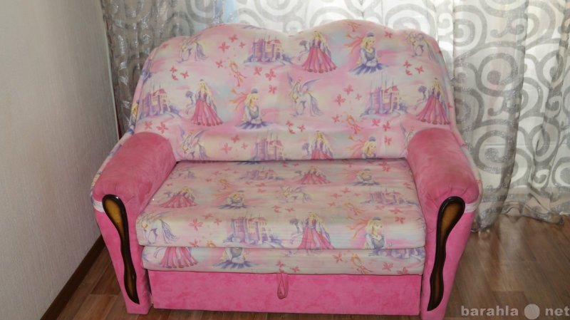 Продам: диванчик для принцессы
