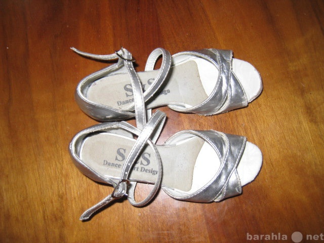 Продам: Детские танцевальные туфли