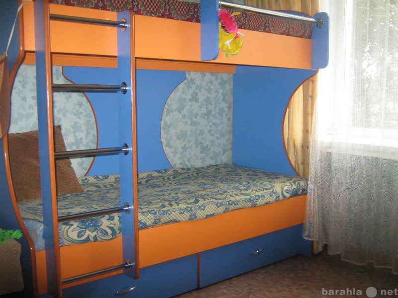 Продам: двухъярусная кровать