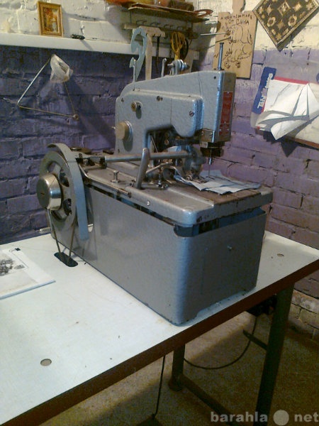 Продам: петельная швейная машинка