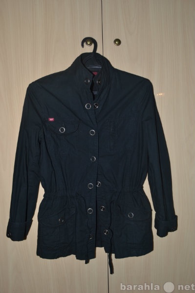 Продам: куртка осенняя(облегченная)