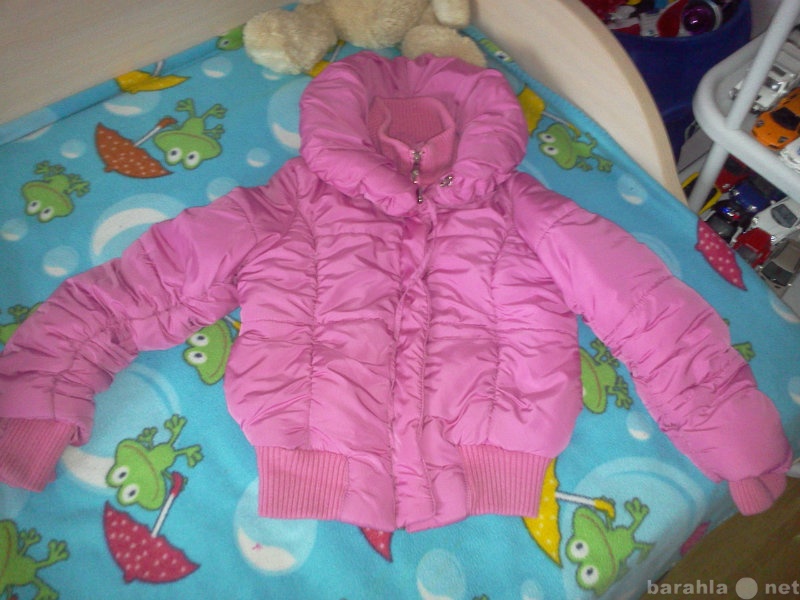 Продам: Куртка теплая осенняя на девочку 7-9 лет