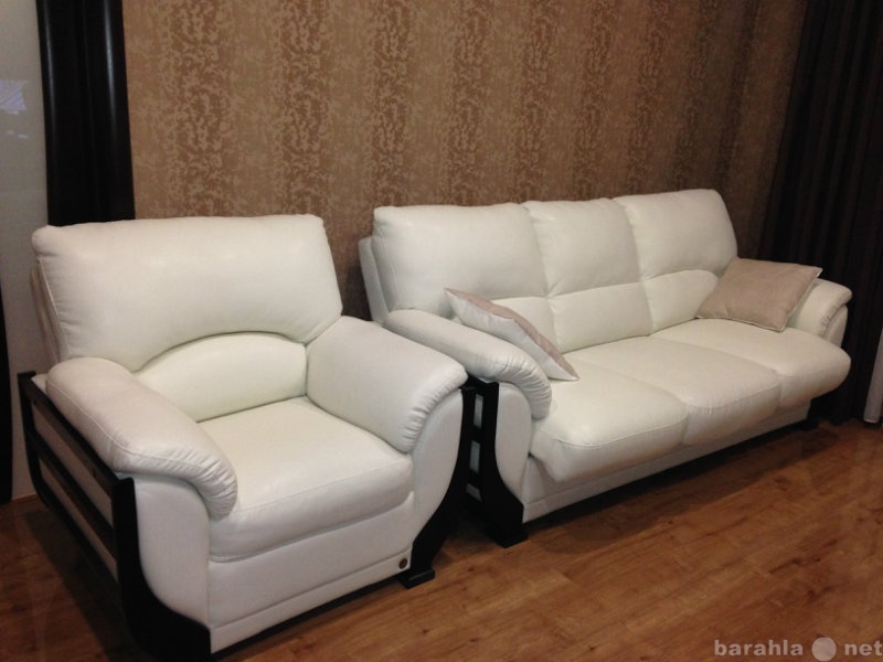 Продам: Новый кожаный диван и два кресла