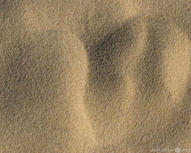 Продам: Карьерный песок валом и в мешках.
