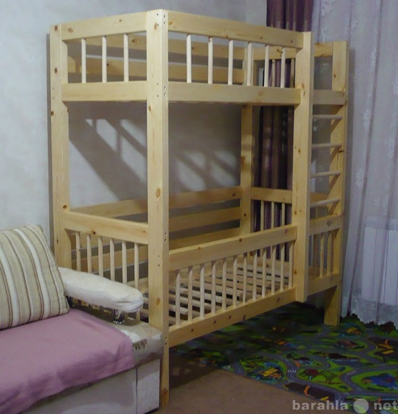 Продам: Двухъярусная кровать из массива сосны с