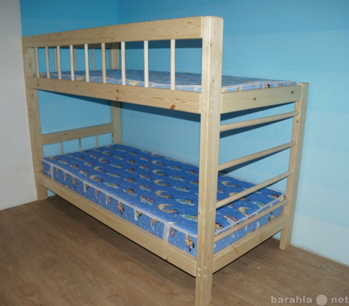 Продам: Надежная двухъярусная кровать из массива