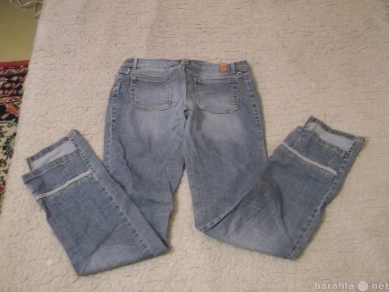Продам: джинсы женские 2 пары б/у