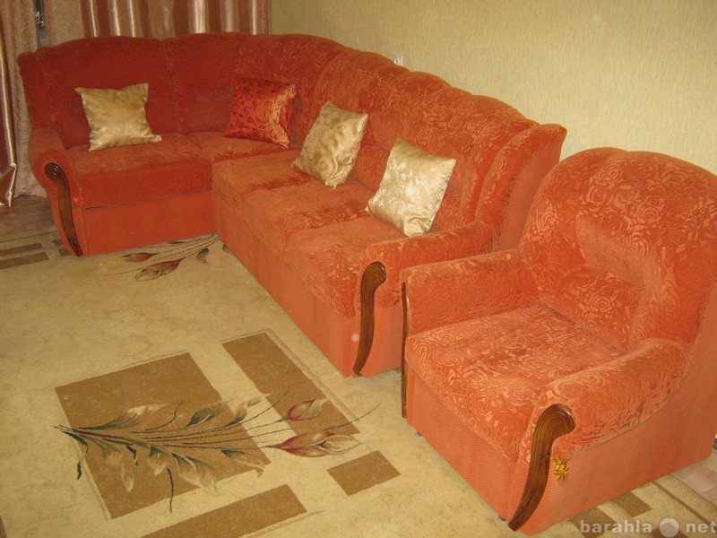 Продам: Угловой диван и кресло кровать