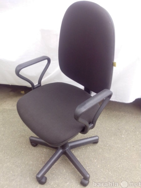 Продам: Компьютерное кресло новое