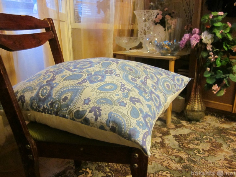 Продам: подушки перовые, размер 65х65, 70х70