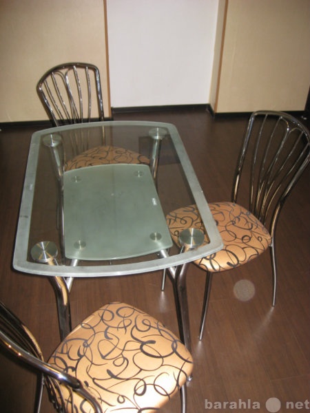 Продам: Стеклянный стол+з стула