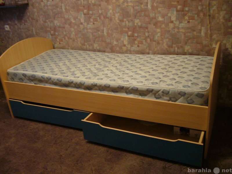 Продам: Кровать 1-сп. высокая с ящиками хранения