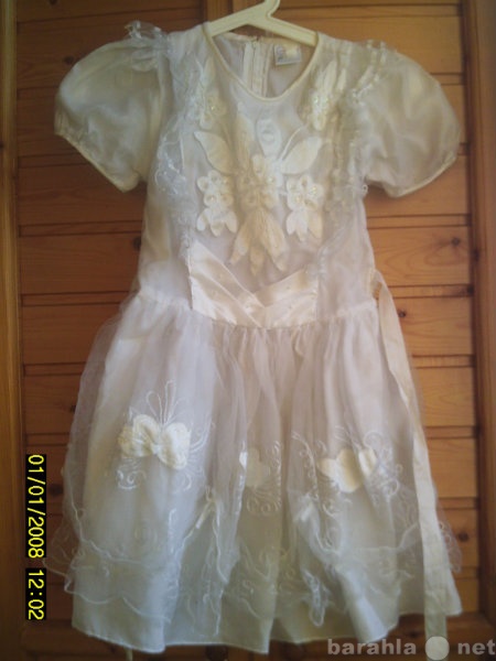 Продам: Белое нарядное платье