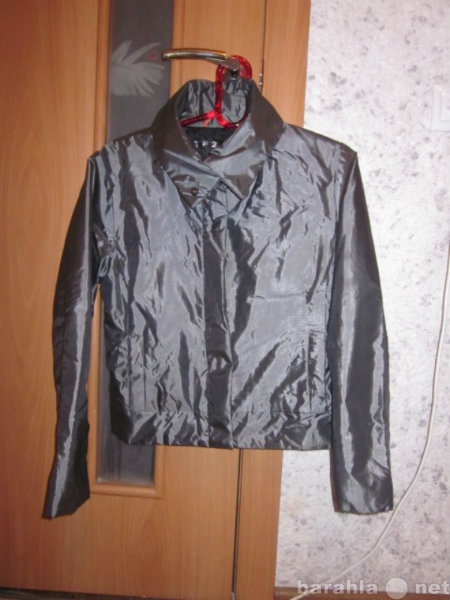 Продам: куртка (весна) серебристого цвета