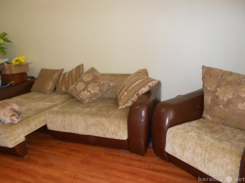 Продам: мягкая мебель (диван-трансформер и кресл
