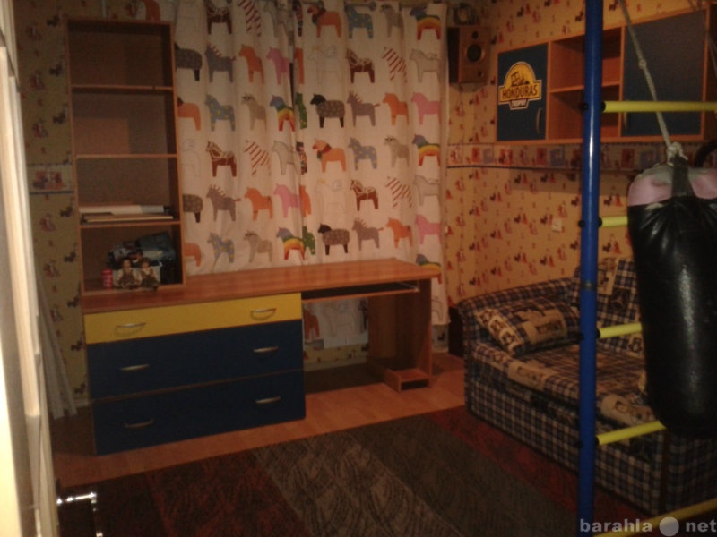 Продам: Детская комната: стол+комод+стелаж+ящ+шк