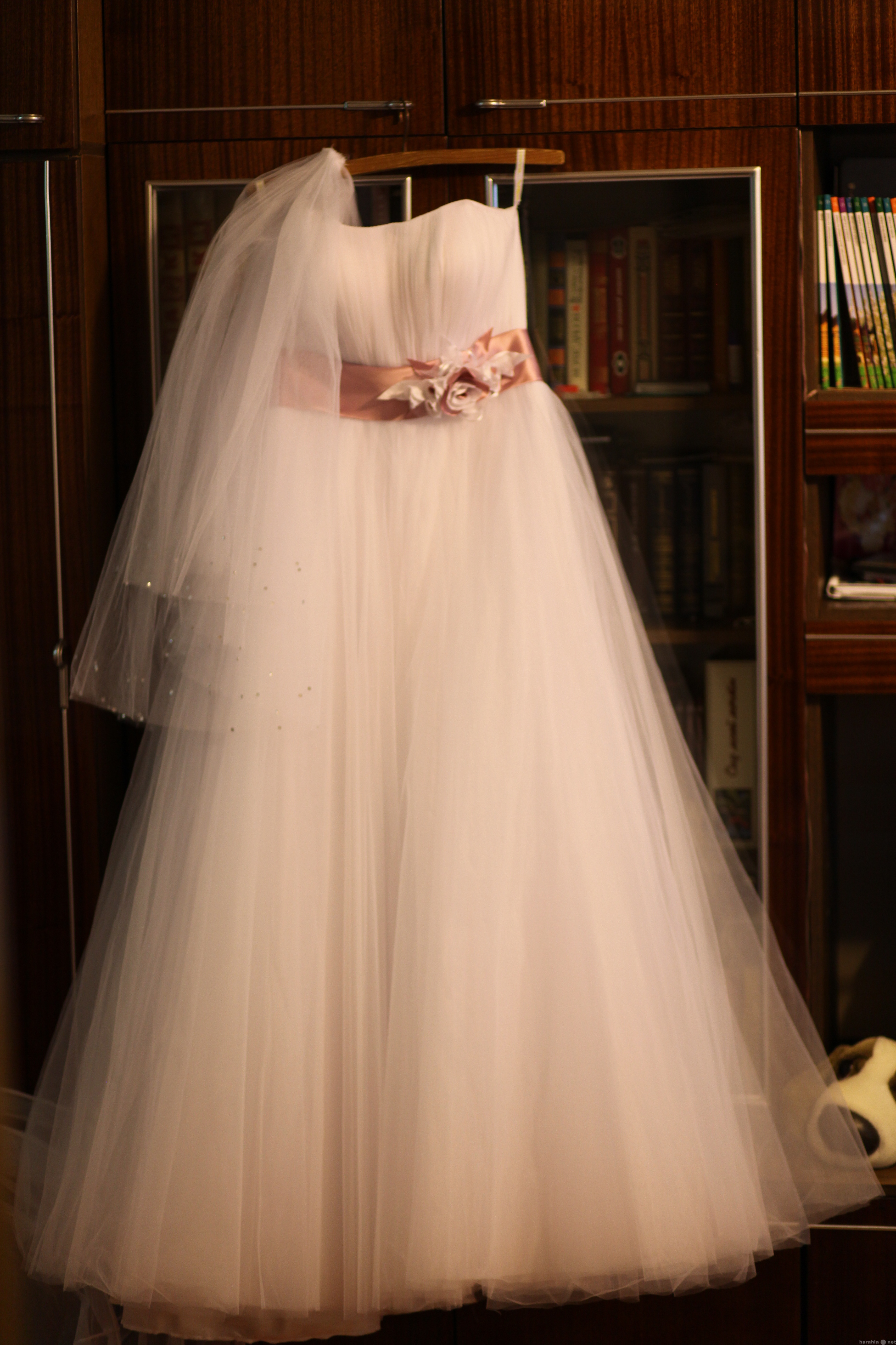 Продам: красивое свадебное платье