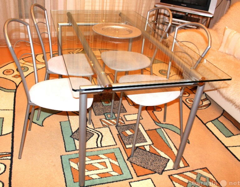 Продам: стеклянный стол со стульями