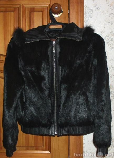 Продам: Меховую курточку