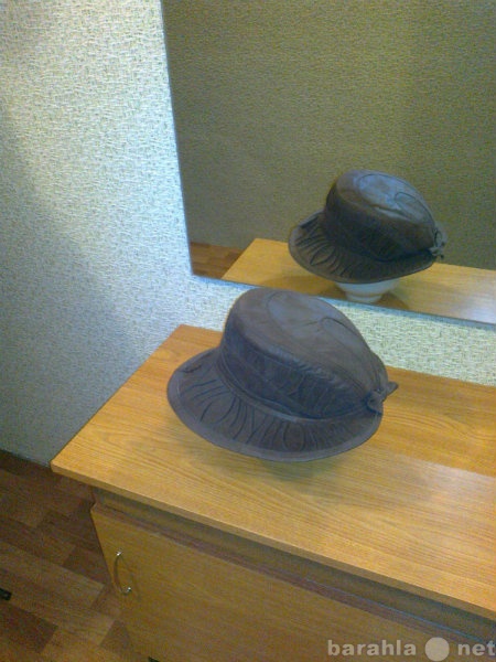 Продам: Шляпа кожанная женская