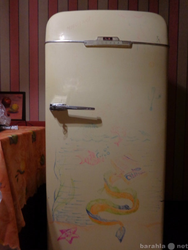 Продам: раритетный холодильник