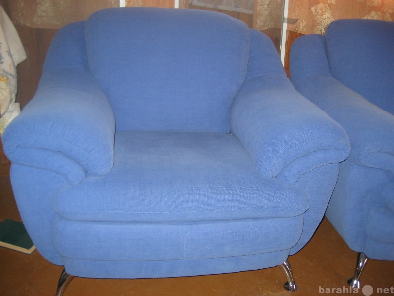 Продам: Продам Диван и кресло в Томске
