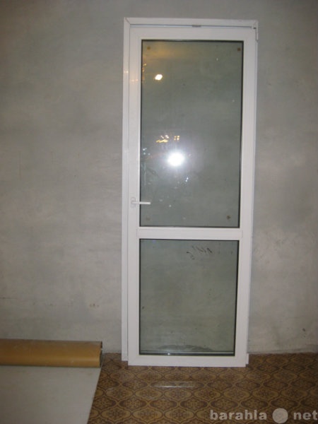 Продам: дверь балконная пластиковая