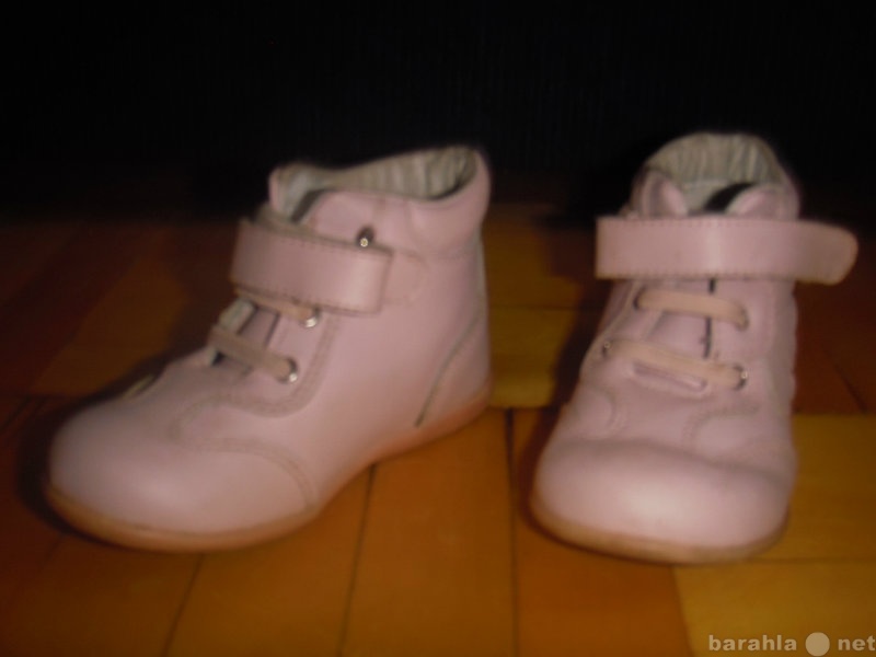 Продам: Ботинки на девочку