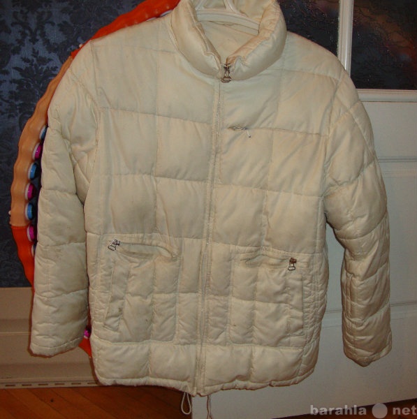 Продам: Светлая куртка на зиму