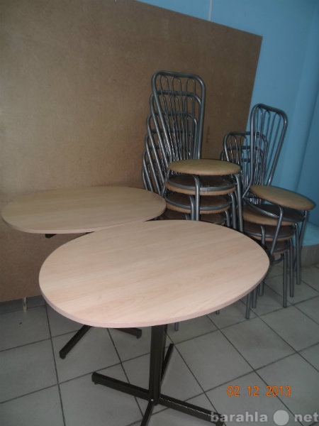 Продам: стулья столы