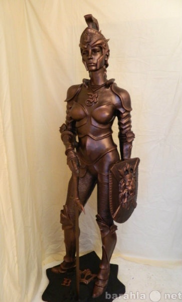 Продам: Скульптура Девушка с мечом