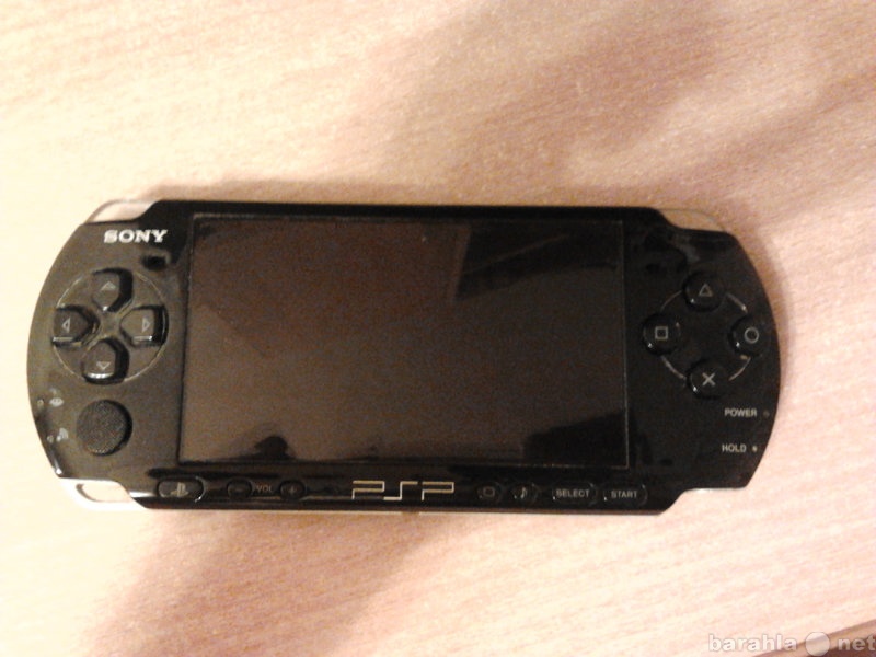 Продам: PlayStationPortable (PSP) + 4 игры и кар