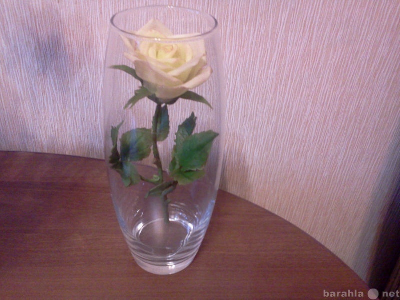 Продам: Роза из полимерной глины в вазе