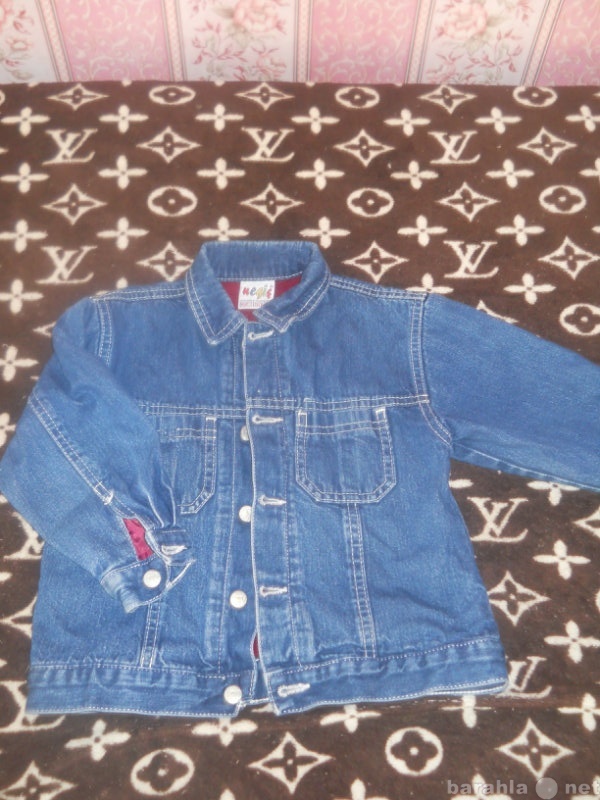 Продам: Куртка-джинсовая на  мальчика  90см
