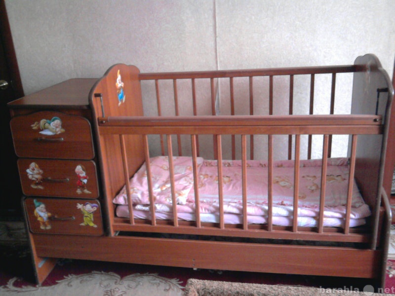 Продам: Детская кровать-трансформер с матрасом