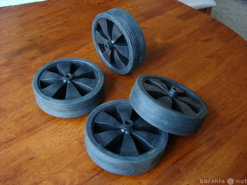 Продам: колеса для тележки на резиновой шине