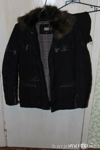 Продам: Зимняя куртка с енотовым капюшоном