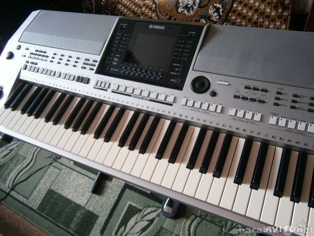 Продам: синтезатор Yamaha PSR s900