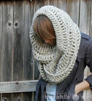 Продам: Вязанный шарф-капюшон