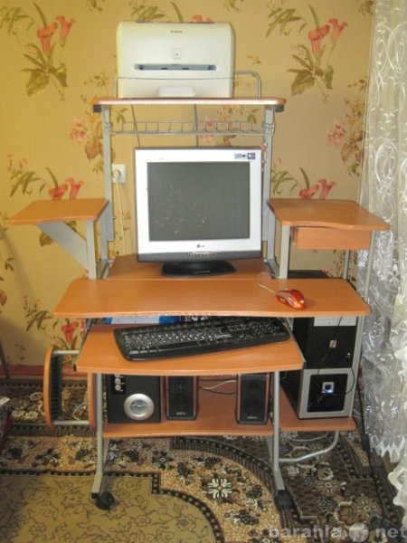 Продам: компьютерный столик
