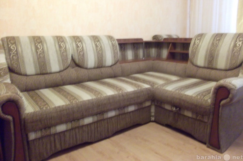 Продам: Угловой диван c креслом