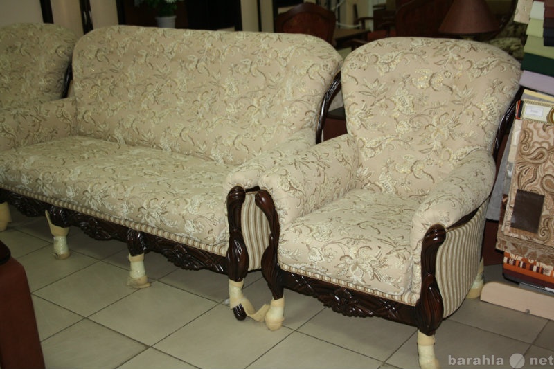 Продам: Продаю новый комплект (диван+2 кресла)