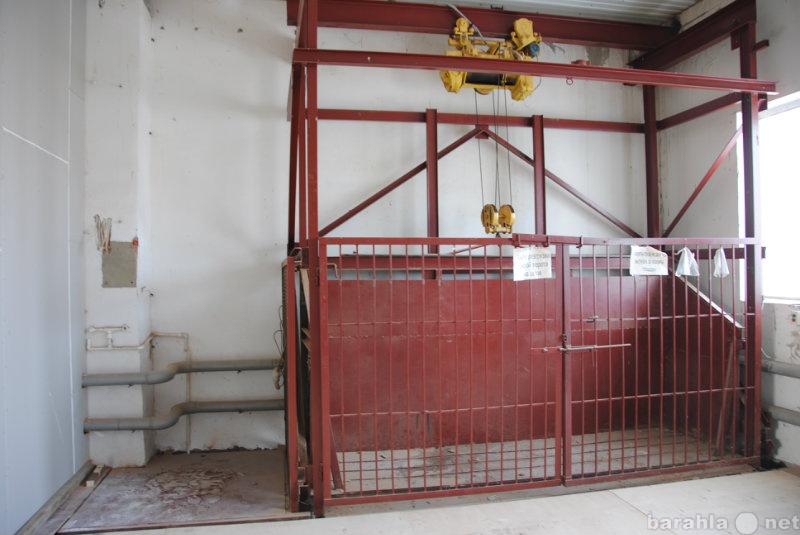 Продам: Грузовой лифт с шахтой