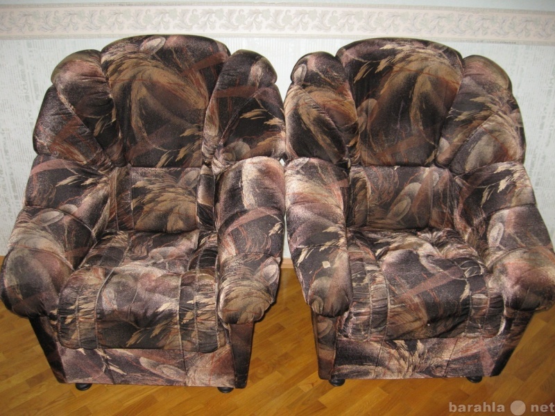 Продам: Два кресла (не раскладываются)