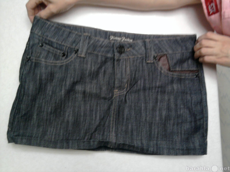 Продам: 2 новые джинсовые неношеные мини-юбки
