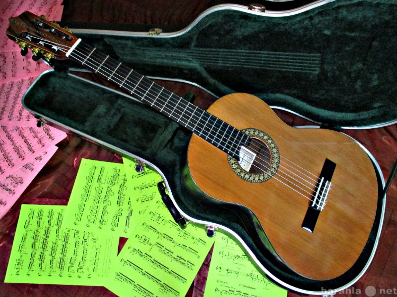 Продам: классическую гитару