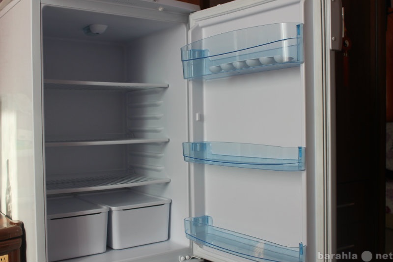 Атлант бирюса. Холодильник Indesit. Астраханский холодильник. Холодильник Индезит бу. Холодильник Благовещенск.