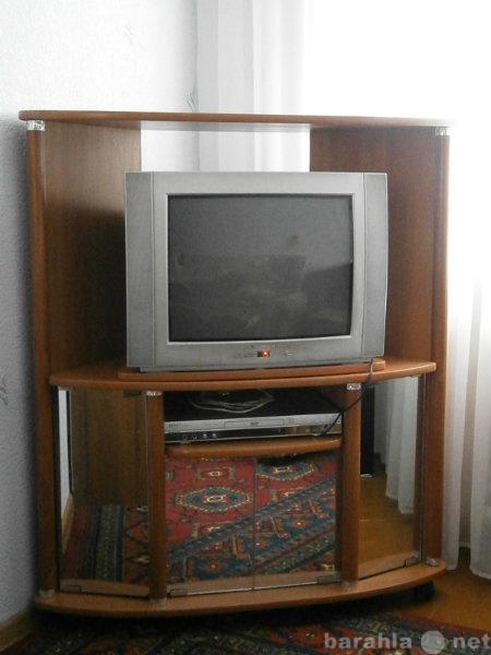 Продам: Тумба угловая для TV